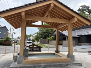 地蔵源泉広場の足湯