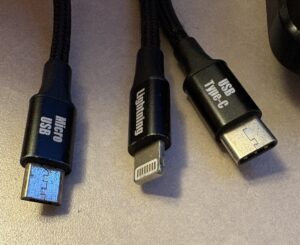 充電ケーブル